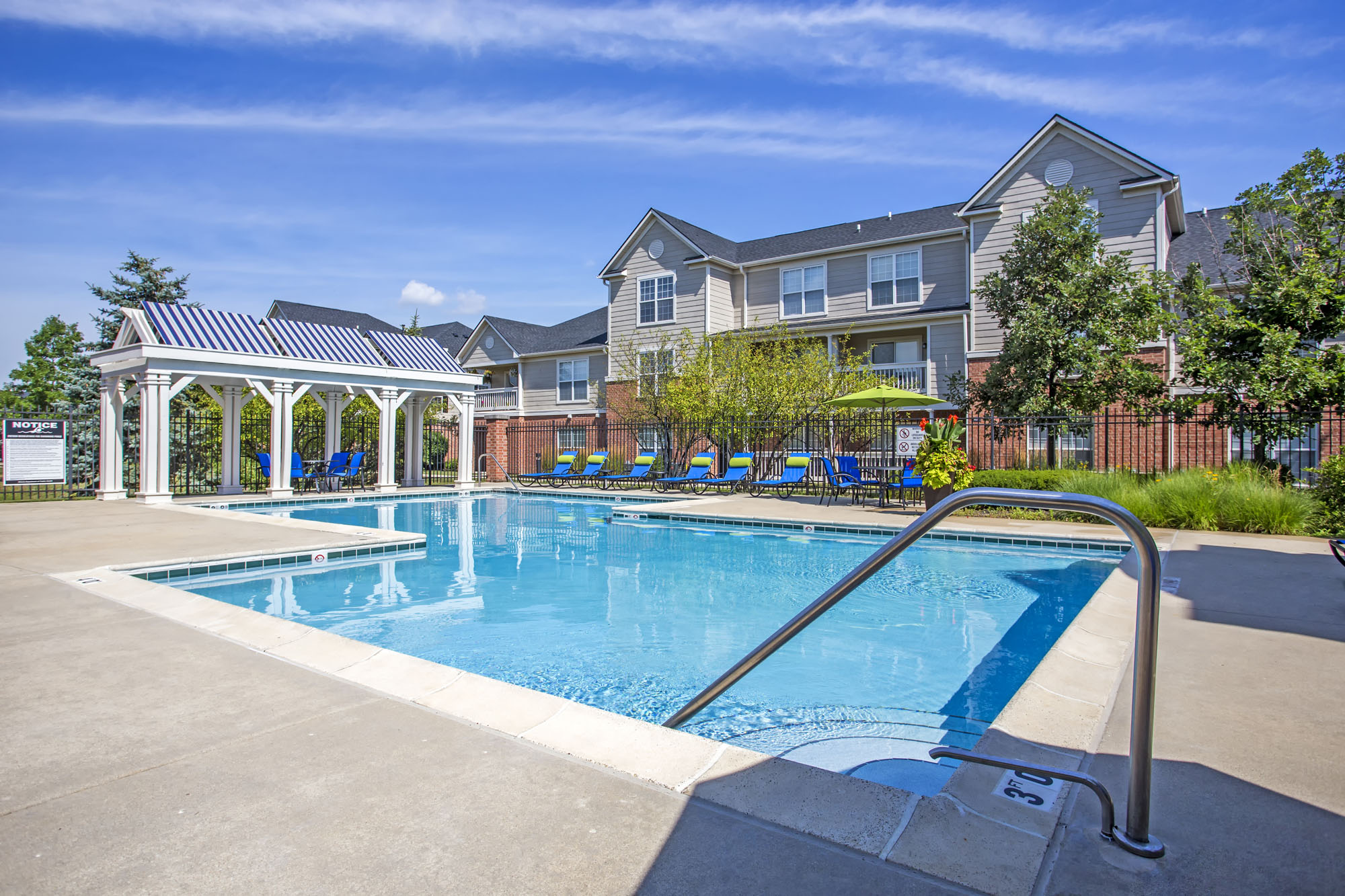 Stratford Green Apartments in Bloomingdale, IL
